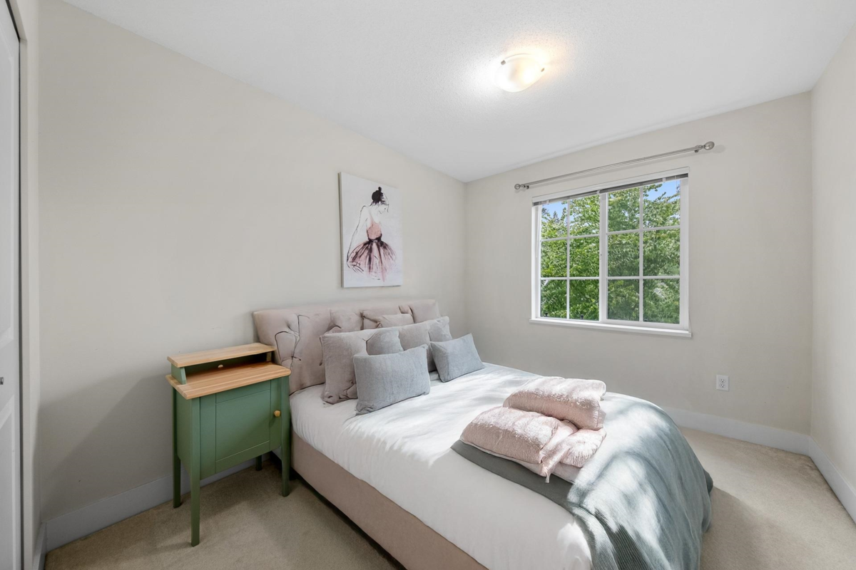 Basement Recreation Room Photo of 4 3399 151 Street, Surrey, BC