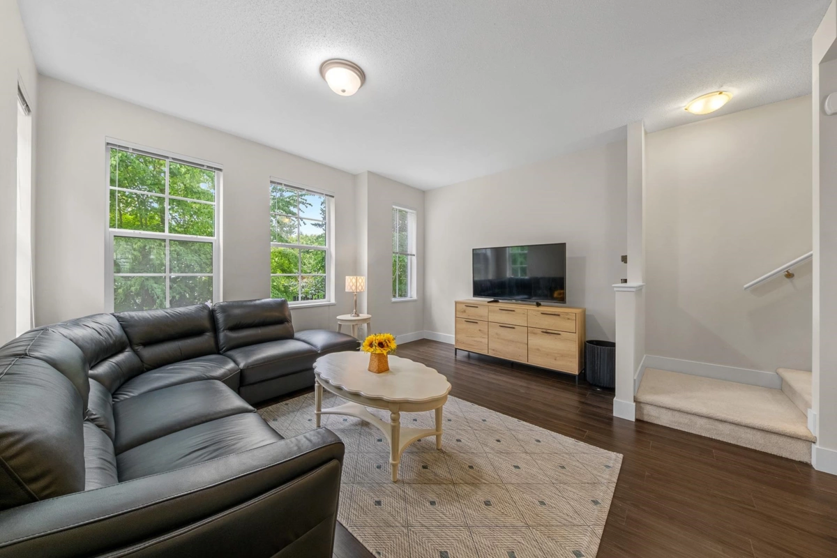 Breakfast Nook Photo of 4 3399 151 Street, Surrey, BC