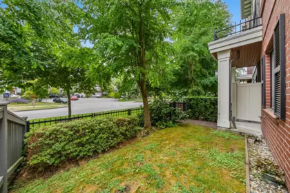Outdoor Deck Photo of 4 3399 151 Street, Surrey, BC