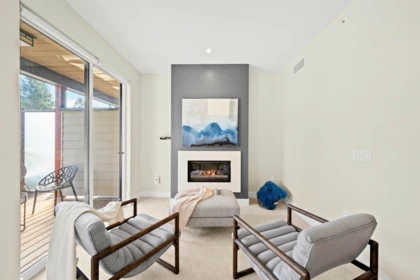 Basement Recreation Room Photo of 209 13585 16 Avenue, Surrey, BC