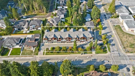 Front Yard Photo of 209 13585 16 Avenue, Surrey, BC
