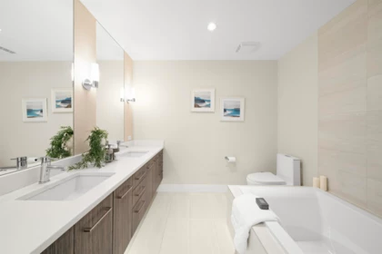 Mudroom Photo of 209 13585 16 Avenue, Surrey, BC