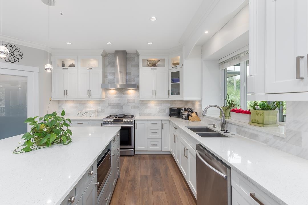 Breakfast Nook Photo of 39188 Cardinal Drive, Squamish, BC
