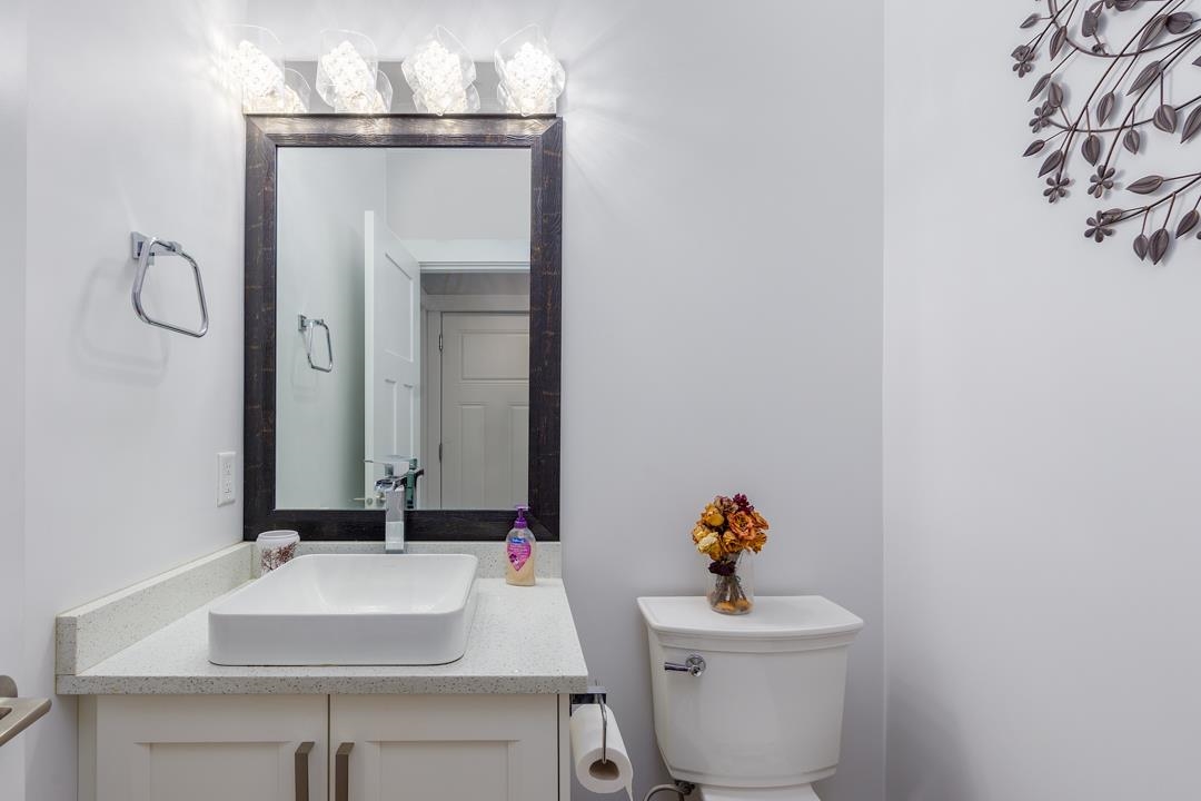 Guest Bathroom Photo of 39188 Cardinal Drive, Squamish, BC