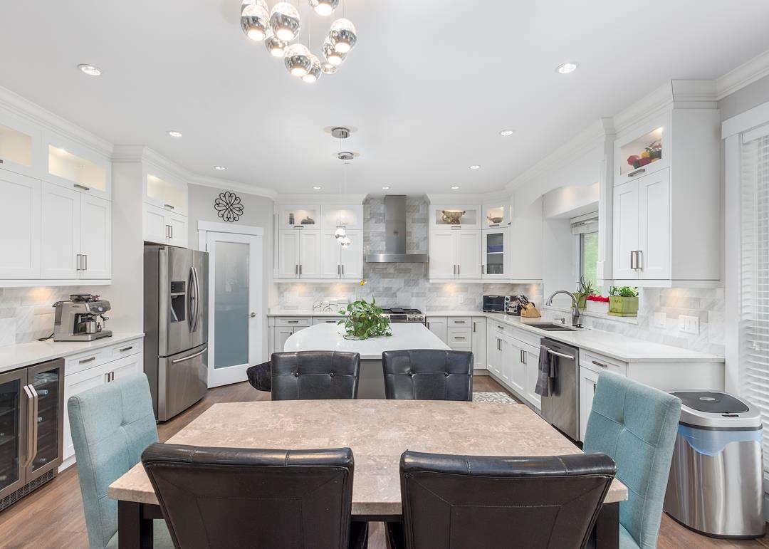 Kitchen Photo of 39188 Cardinal Drive, Squamish, BC
