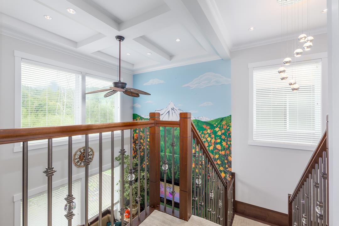 Walk-In Closet Photo of 39188 Cardinal Drive, Squamish, BC