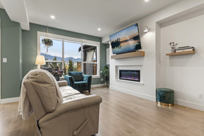 Dining Area Photo of 45378 Willowstream Road, Chilliwack, BC