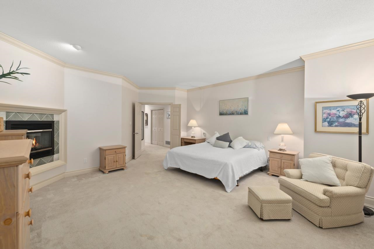 Basement Recreation Room Photo of 2376 134 Street, Surrey, BC