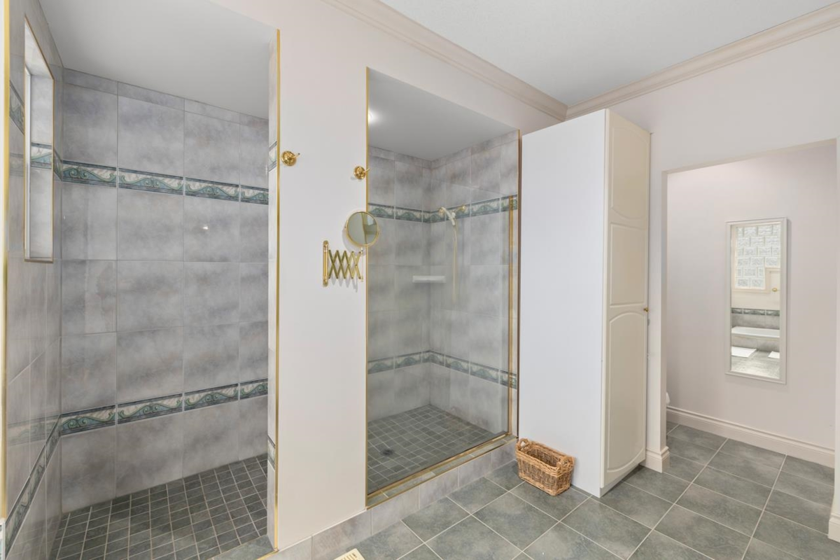 Entry Foyer Photo of 2376 134 Street, Surrey, BC