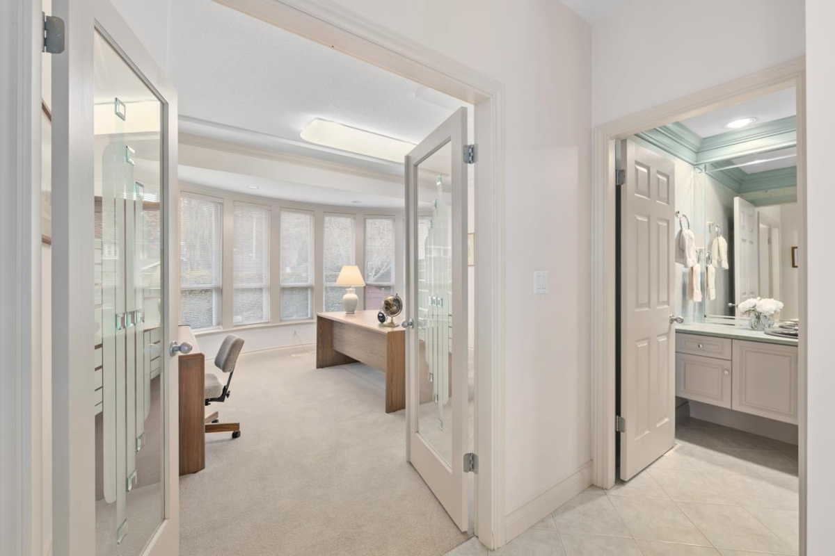 Hallway Photo of 2376 134 Street, Surrey, BC