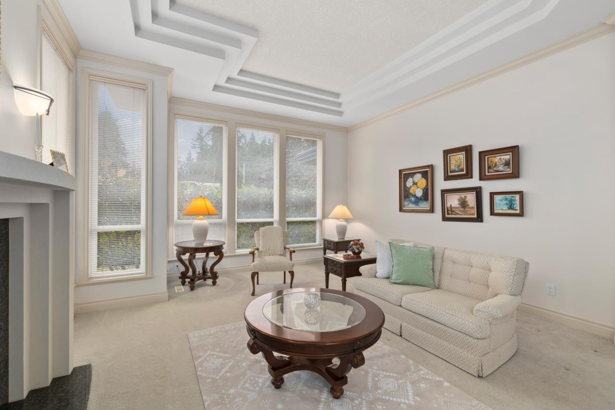 Kitchen Island Photo of 2376 134 Street, Surrey, BC