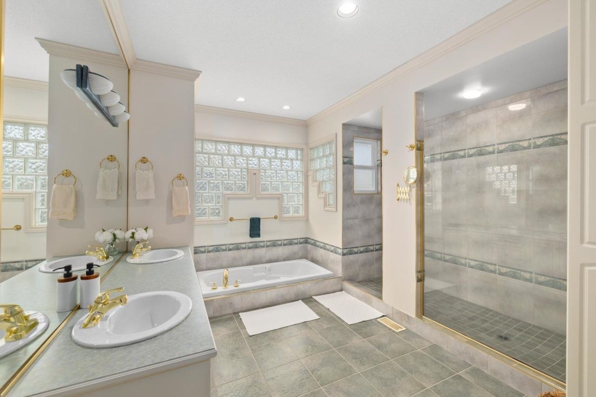 Laundry Room Photo of 2376 134 Street, Surrey, BC