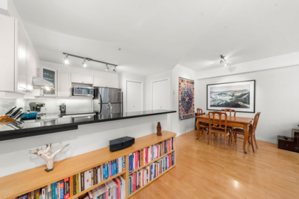 Kitchen Island Photo of 1878 York Avenue, Vancouver, BC
