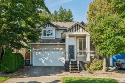 6157 150a Street, Surrey, BC, Sullivan Station — 6 bed single family residence for sale