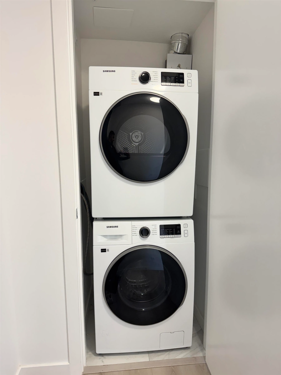 Breakfast Nook Photo of 1905 10333 133 Street, Surrey, BC