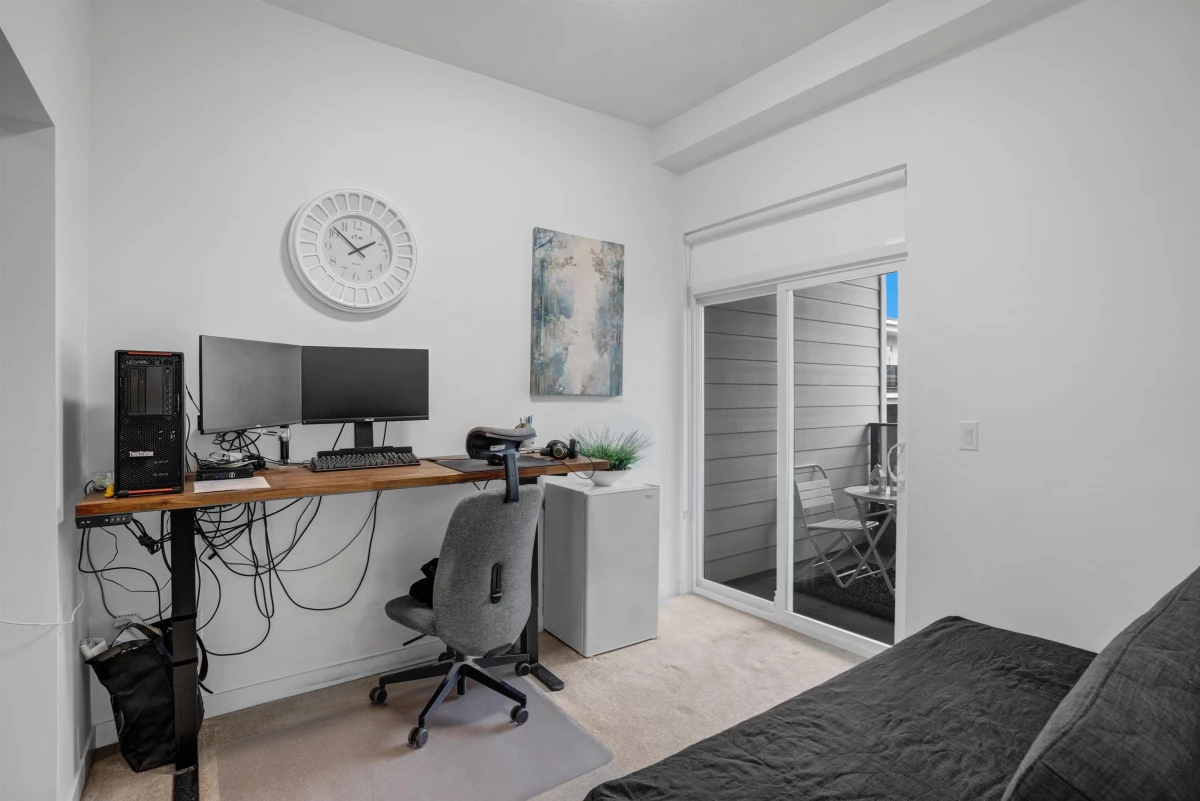 Hallway Photo of 608 15825 85 Avenue, Surrey, BC