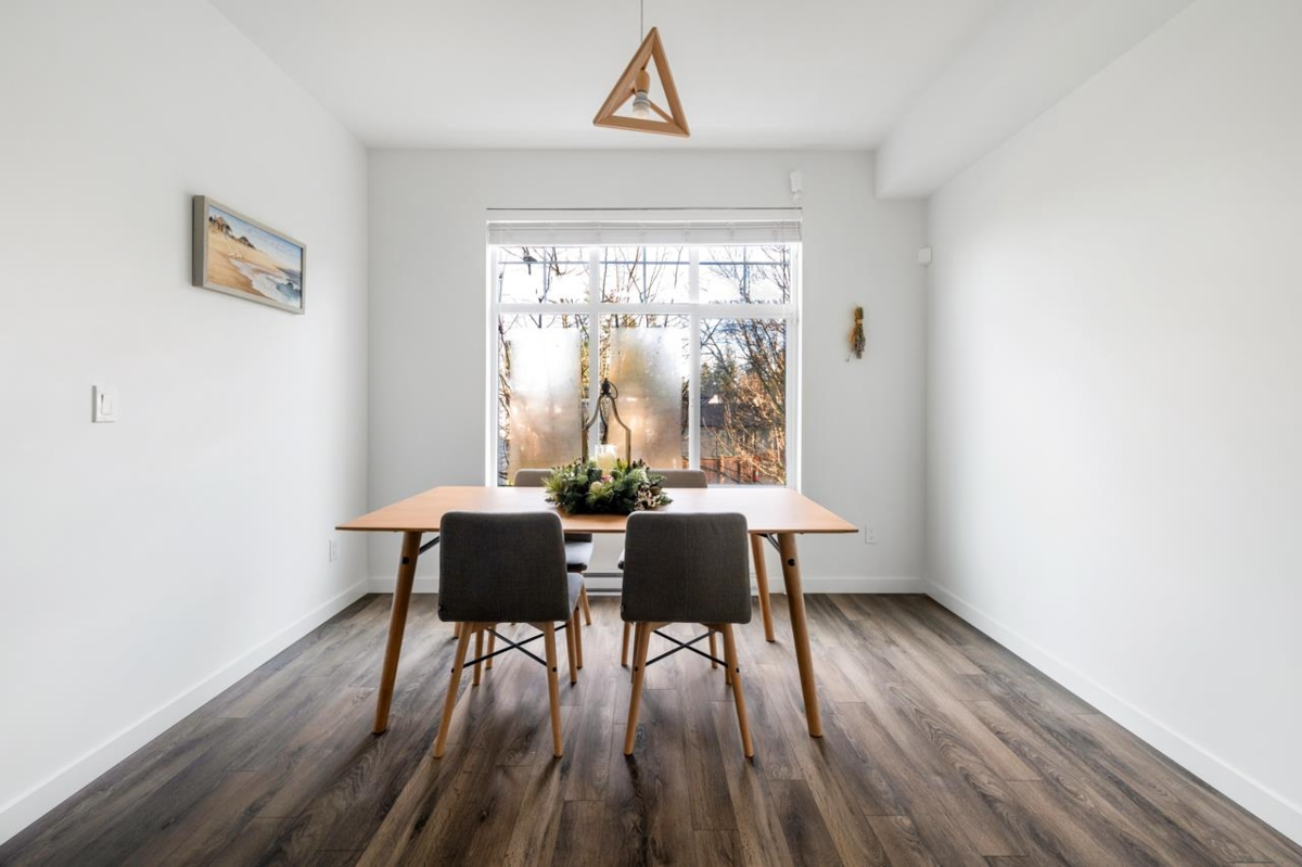 Family Room Photo of 39 15268 28 Avenue, Surrey, BC