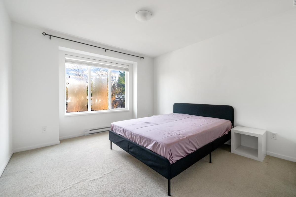 Kitchen Island Photo of 39 15268 28 Avenue, Surrey, BC