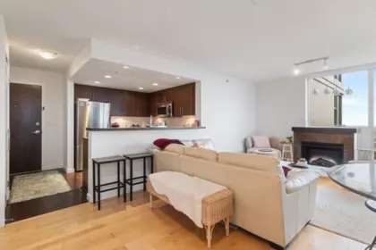 1702 125 Milross Avenue, Vancouver, BC, Vancouver — Apartment/Condo for sale