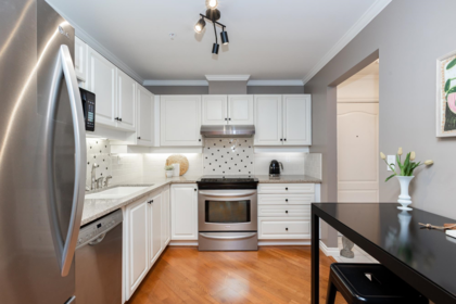 111 15272 20 Avenue, Surrey, BC