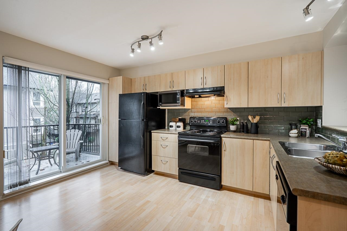 Breakfast Nook Photo of 148 6747 203rd Street, Langley, BC
