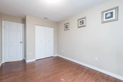 Entry Foyer Photo of 2055 Lion Court, Abbotsford, BC