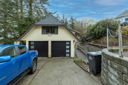 2055 Lion Court, Abbotsford, BC, Abbotsford — Single Family Residence for sale