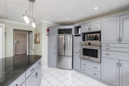 Walk-In Closet Photo of 2055 Lion Court, Abbotsford, BC