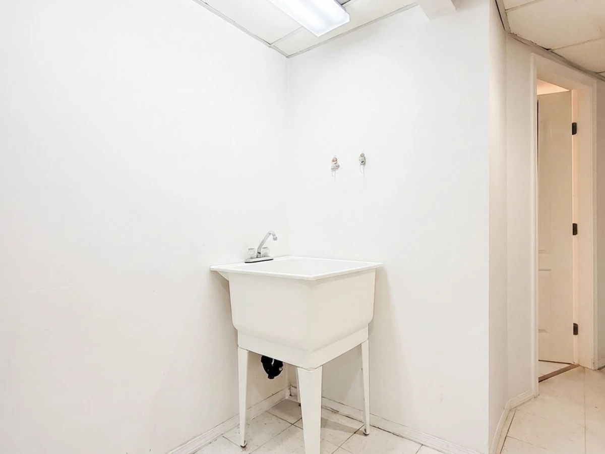 Hot Tub / Spa Photo of 2519 Penshurst Court, Coquitlam, BC