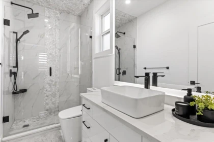 Hot Tub / Spa Photo of 35275 Delair Road, Abbotsford, BC
