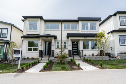 2033 168 Street, Surrey, BC, Grandview Surrey — 6 bed half duplex for sale