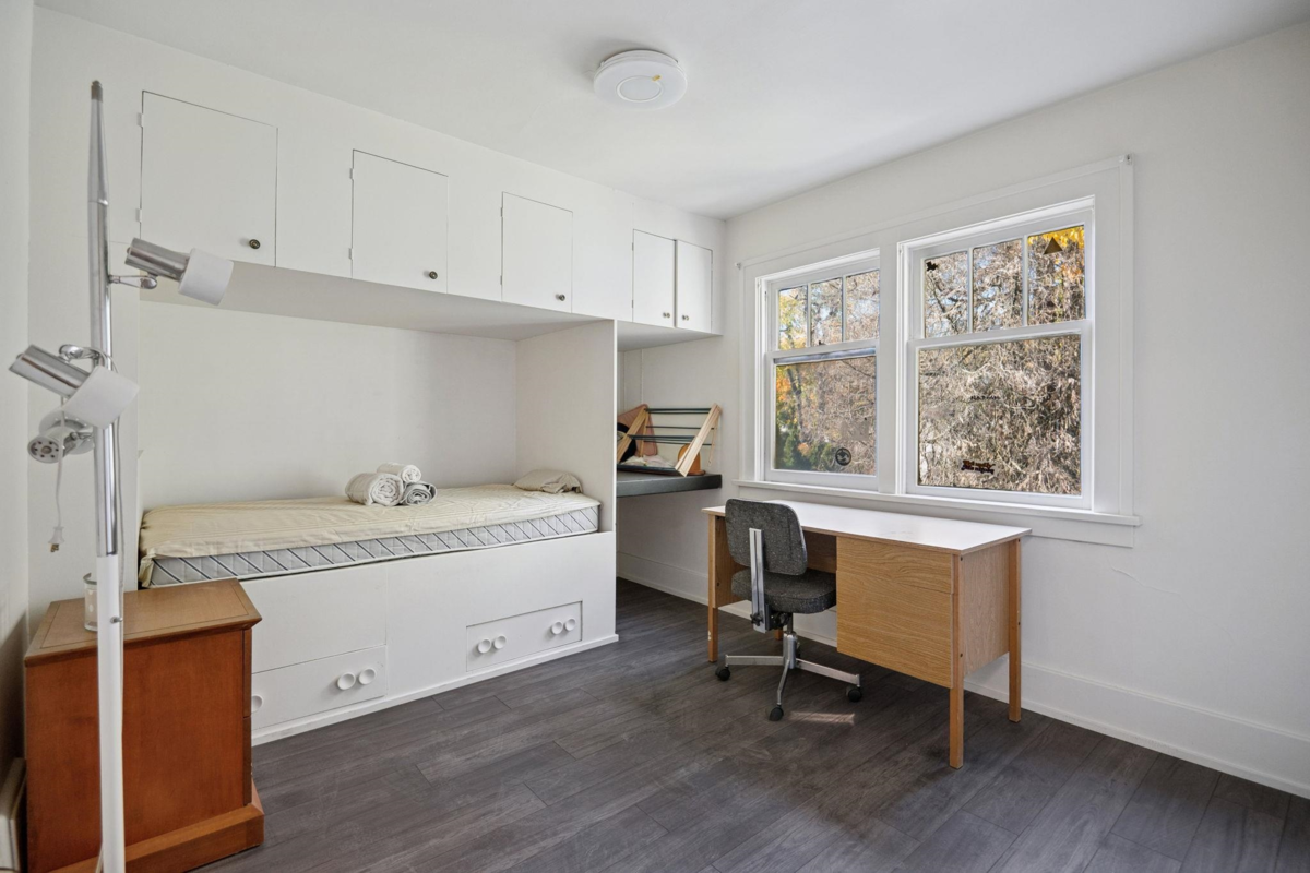 Breakfast Nook Photo of 4470 Osler Street, Vancouver, BC