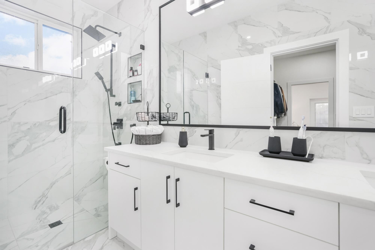 Laundry Room Photo of 2581 Terminal Court, Abbotsford, BC