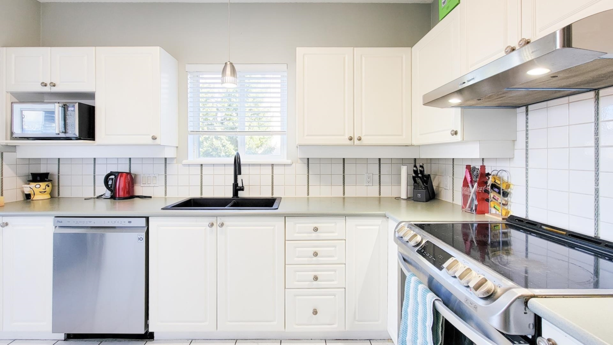 Breakfast Nook Photo of 202 19091 Mcmyn Road, Pitt Meadows, BC