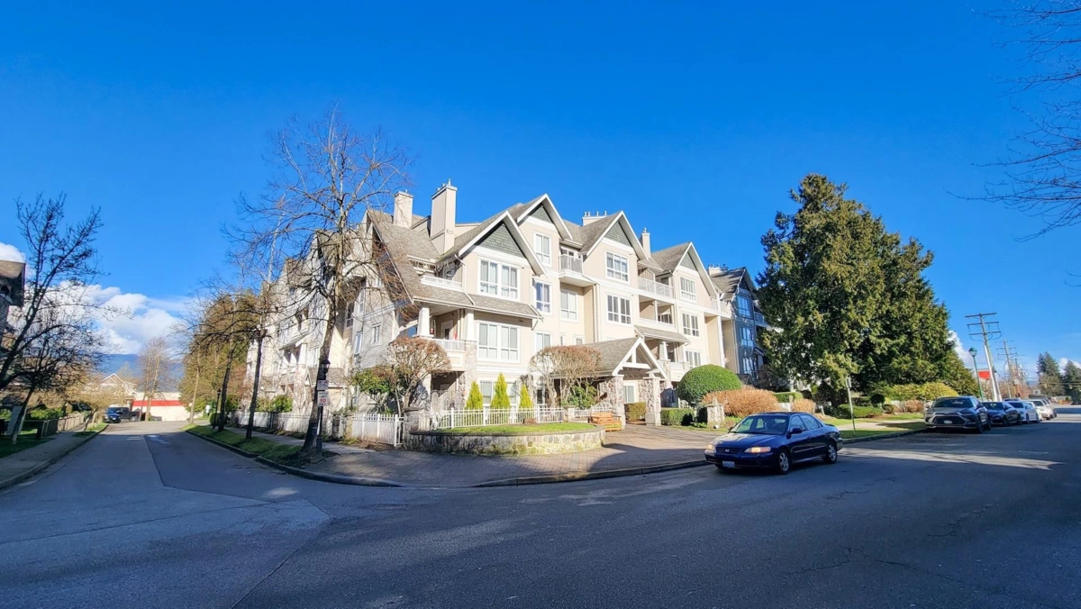 Hallway Photo of 202 19091 Mcmyn Road, Pitt Meadows, BC
