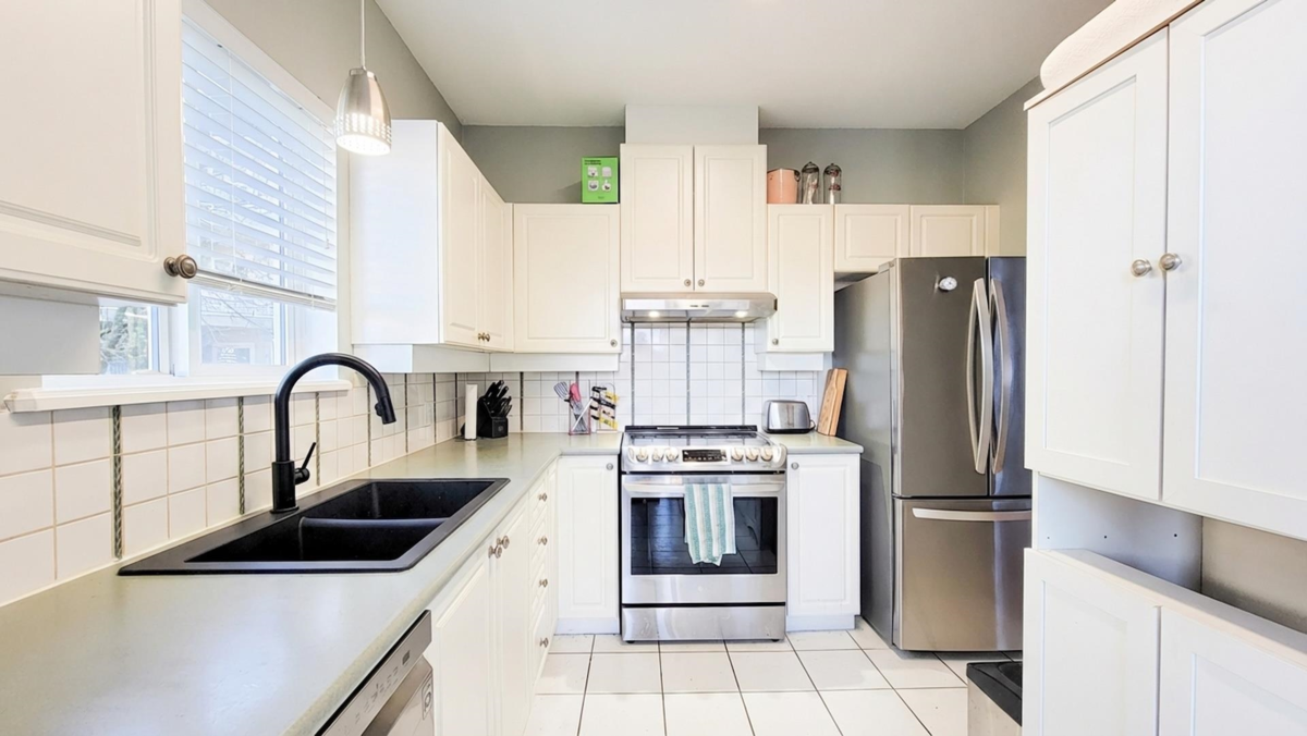 Primary Bathroom Photo of 202 19091 Mcmyn Road, Pitt Meadows, BC
