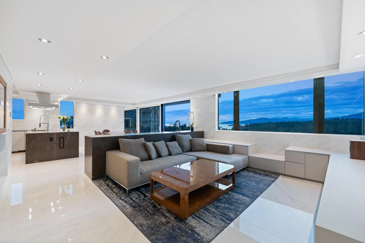 Aerial View of 1501 845 Chilco Street, Vancouver, BC