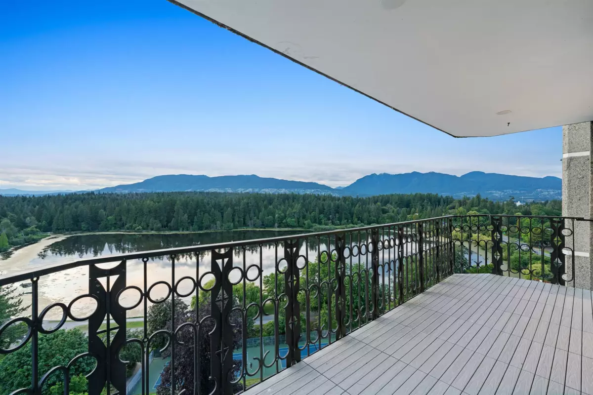Bedroom 3 Photo of 1501 845 Chilco Street, Vancouver, BC