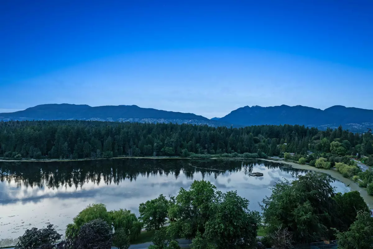 Neighborhood Park Photo Near 1501 845 Chilco Street, Vancouver, BC