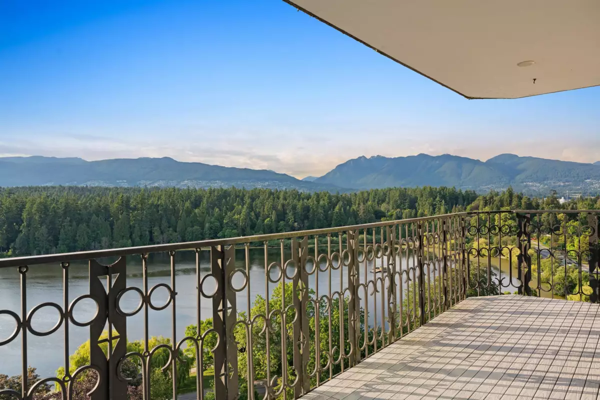 Pantry Photo of 1501 845 Chilco Street, Vancouver, BC