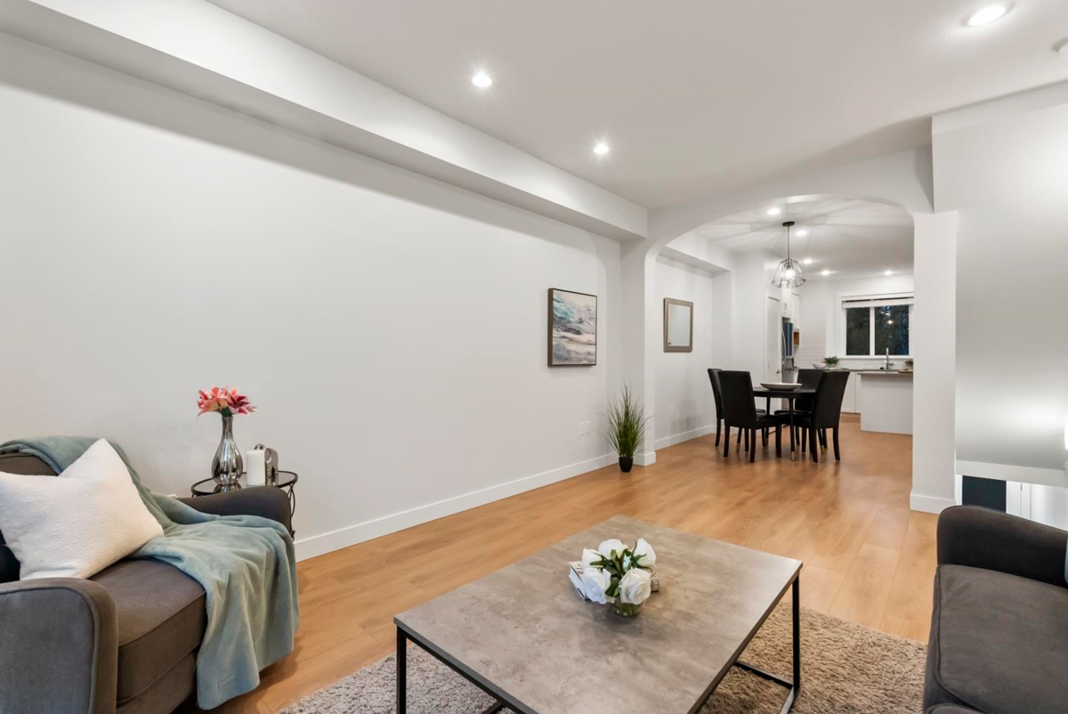 Dining Area Photo of 36 288 171 Street, Surrey, BC