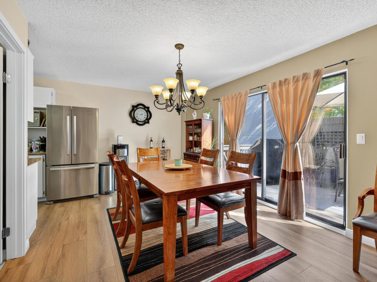 Dining Area Photo of 162 James Road, Port Moody, BC