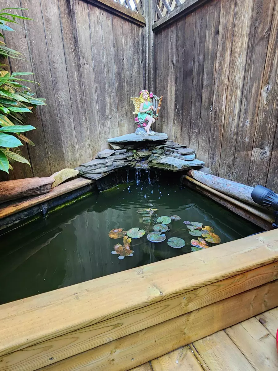 Entry Foyer Photo of 162 James Road, Port Moody, BC