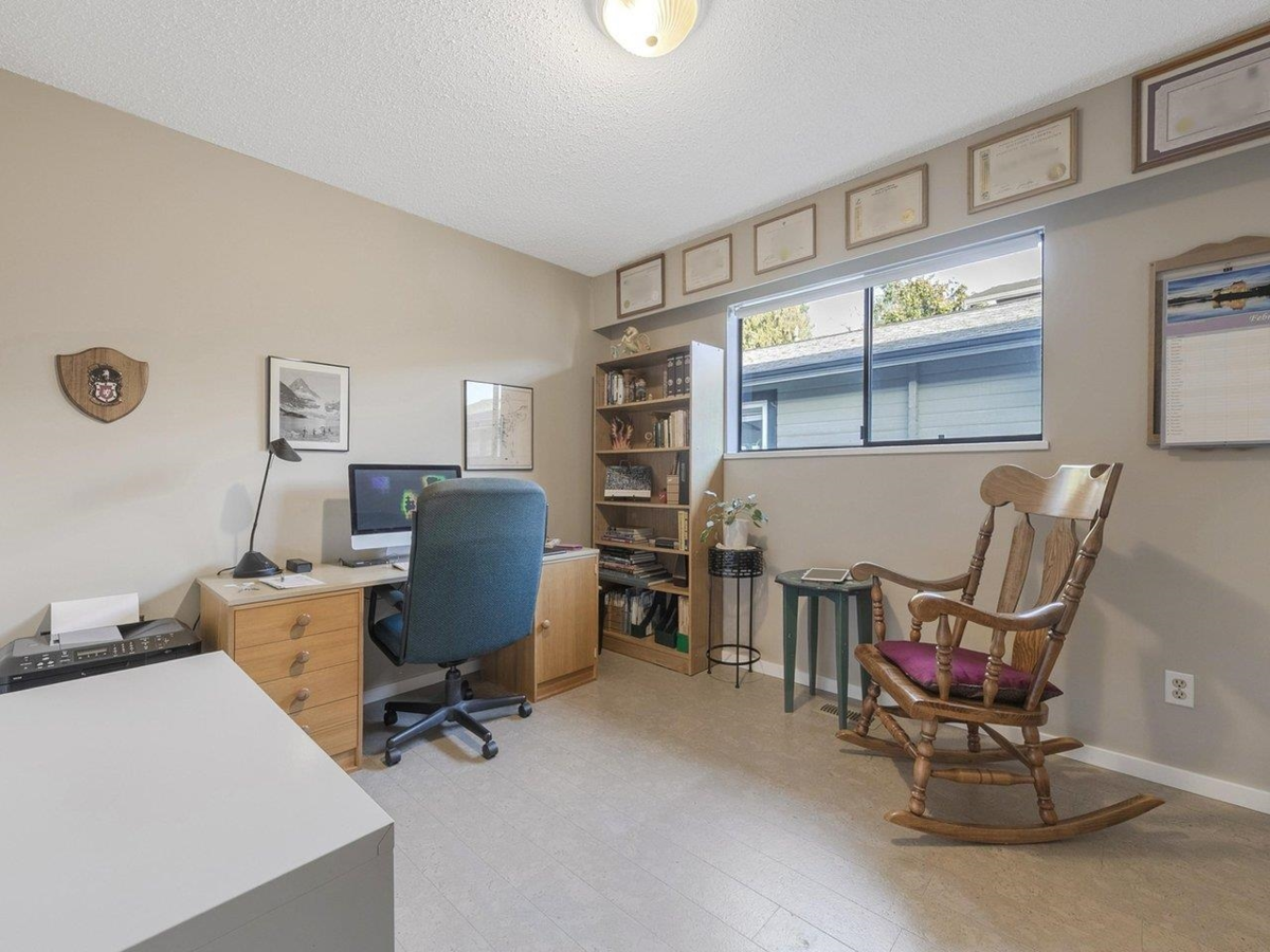 Garage Interior Photo of 324 W 28th Street, North Vancouver, BC
