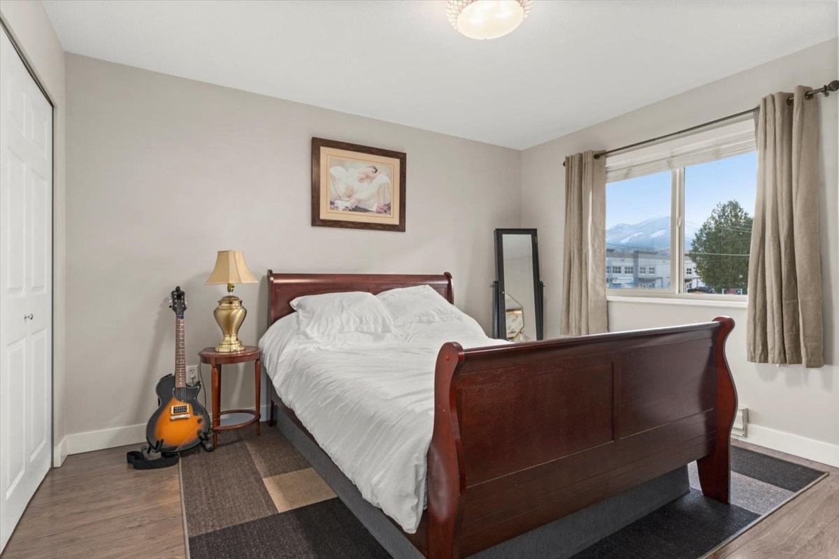 Powder Room Photo of 205 7435 Shaw Avenue, Chilliwack, BC