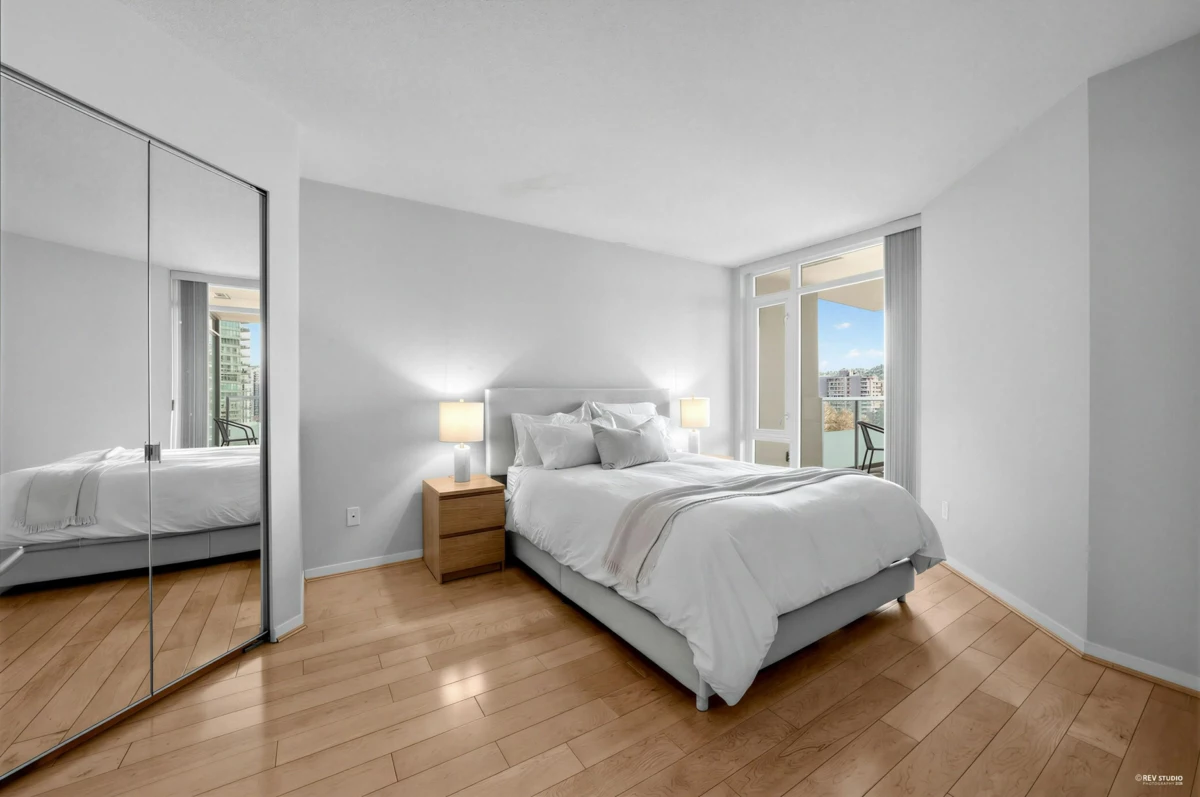 Breakfast Nook Photo of 2005 2133 Douglas Road, Burnaby, BC