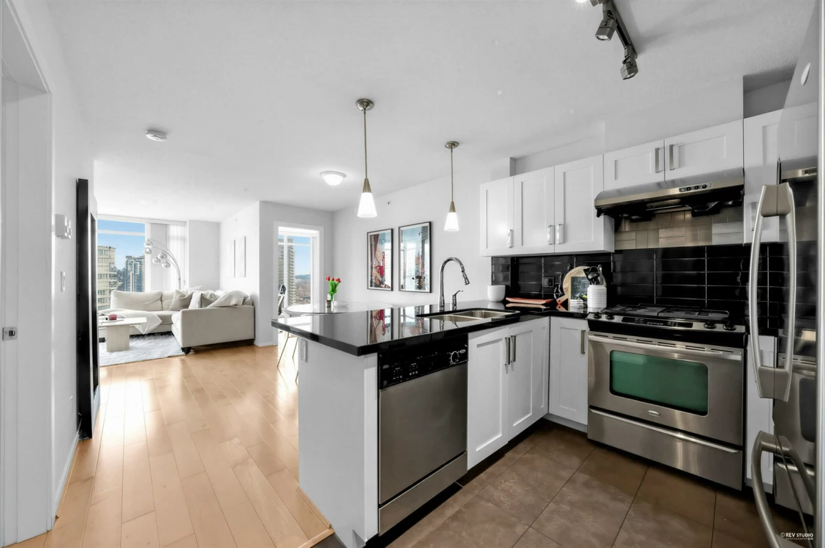 Family Room Photo of 2005 2133 Douglas Road, Burnaby, BC