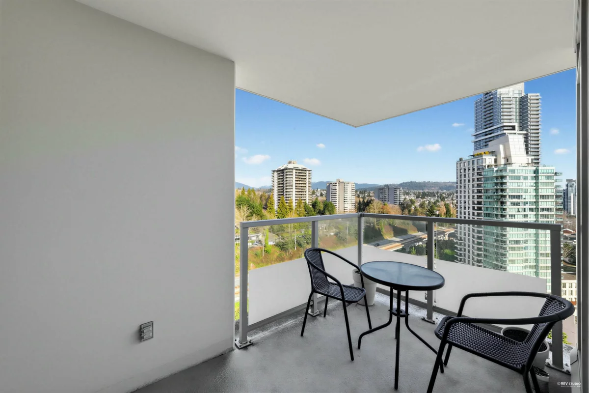 Guest Bathroom Photo of 2005 2133 Douglas Road, Burnaby, BC