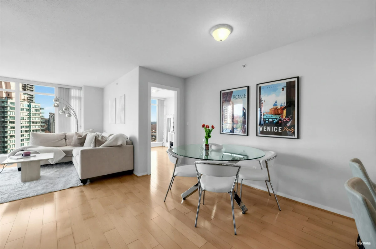 Kitchen Photo of 2005 2133 Douglas Road, Burnaby, BC