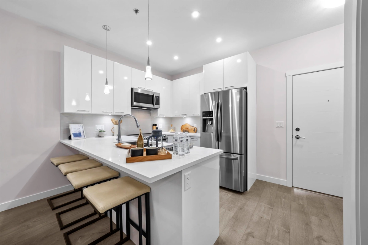 Living Room Photo of 403 7375 Horne Street, Mission, BC